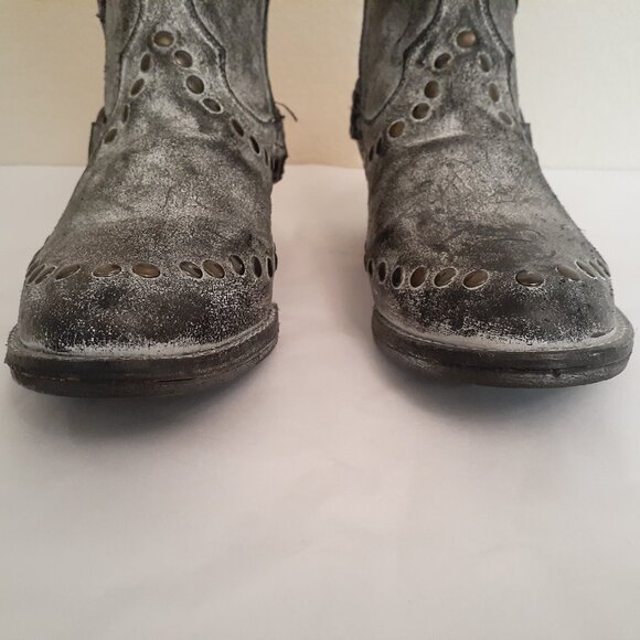 Circle G Leather Studded Western Booties - Picture 5 of 14